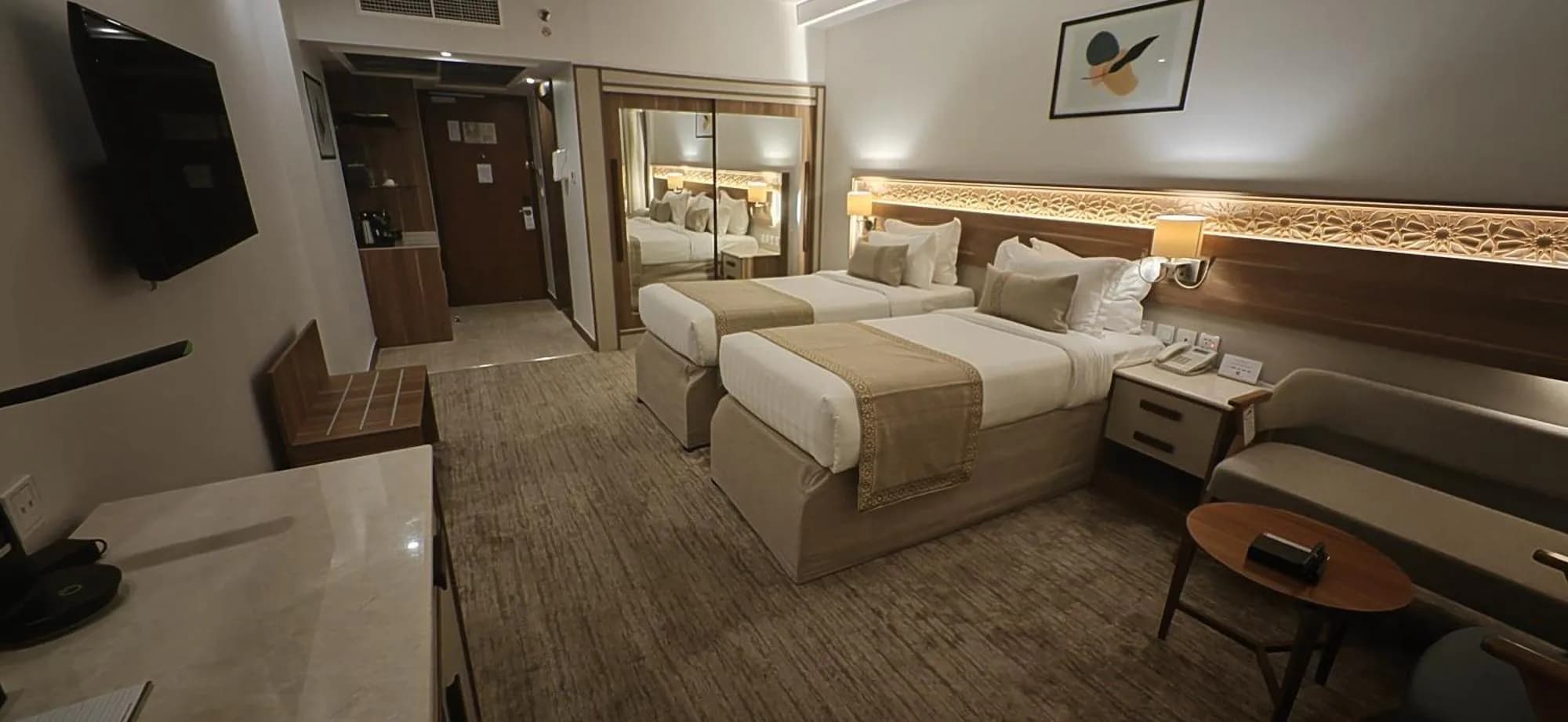2 × Номер «Double Room» с двумя односпальными кроватями