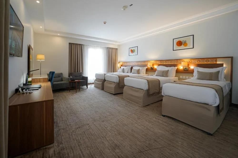 4 × Номер «Quadruple Room» с четырьмя односпальными кроватями