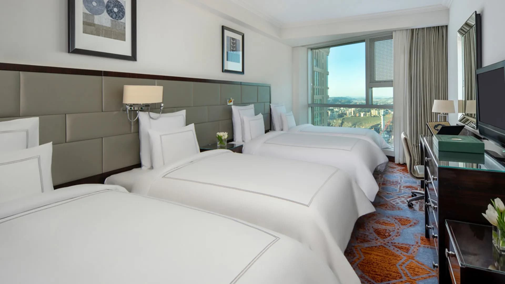 4 × Номер «Standard Quadruple Room» с четырьмя односпальными кроватями